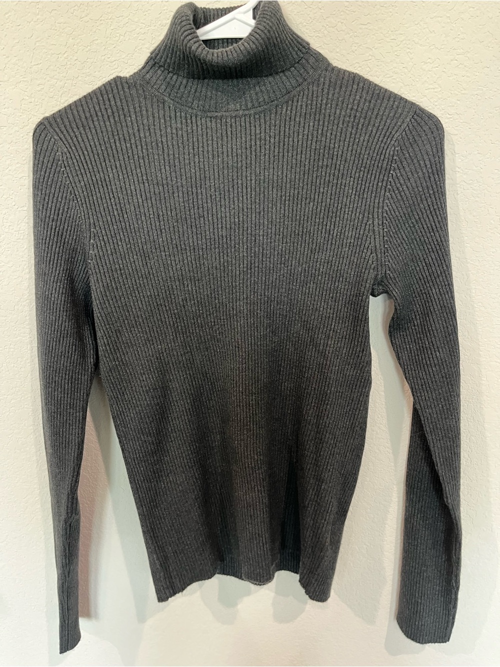 Express Ribbed Turtleneck Long Sleeve Top - Dark Gray